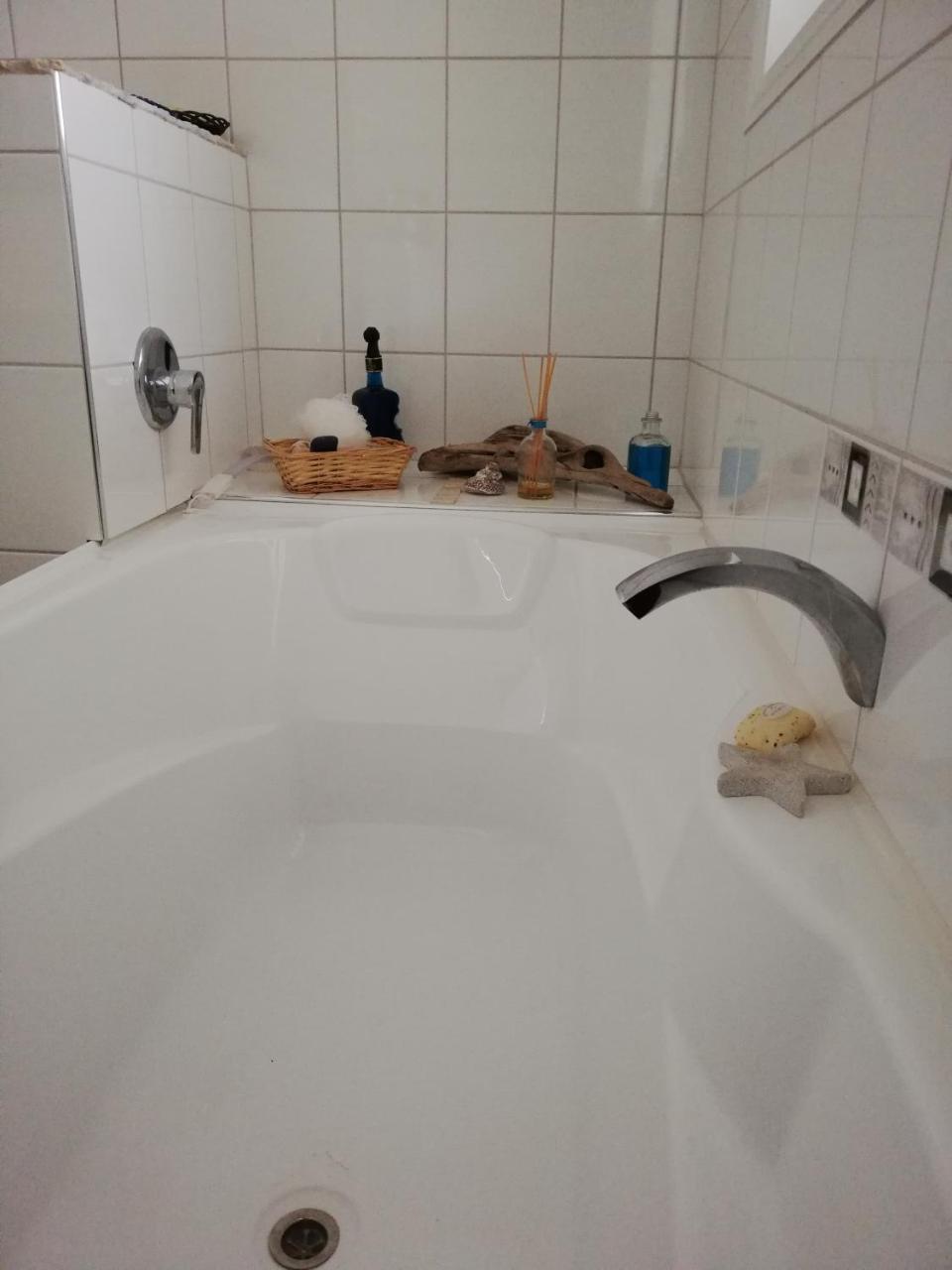 The Little Gem Hotel Waitara Ngoại thất bức ảnh
